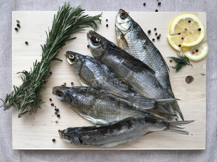 Скумбрия холодного копчения: Вобла вяленая астраханская крупная