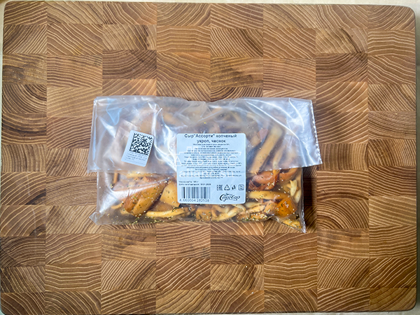 Сыр 150 гр ГОРНЫЙ СЫРОВАР (Ассорти копчёный с укропом и чесноком) в Якутске